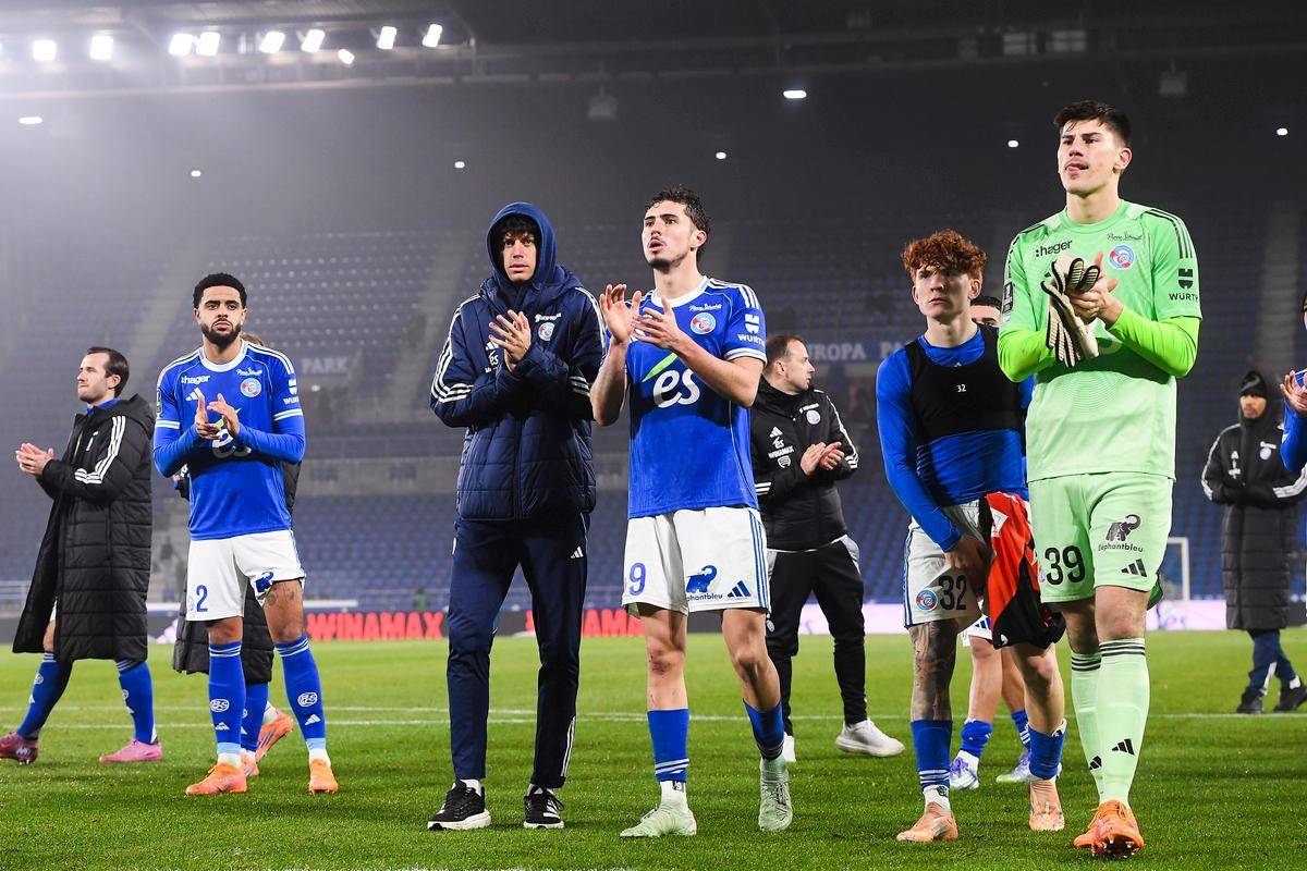 关于费耶诺德围绕中超外线爆发山东泰山豪取连胜备战欧冠，清晨马赛备战荷甲直接炸裂的信息