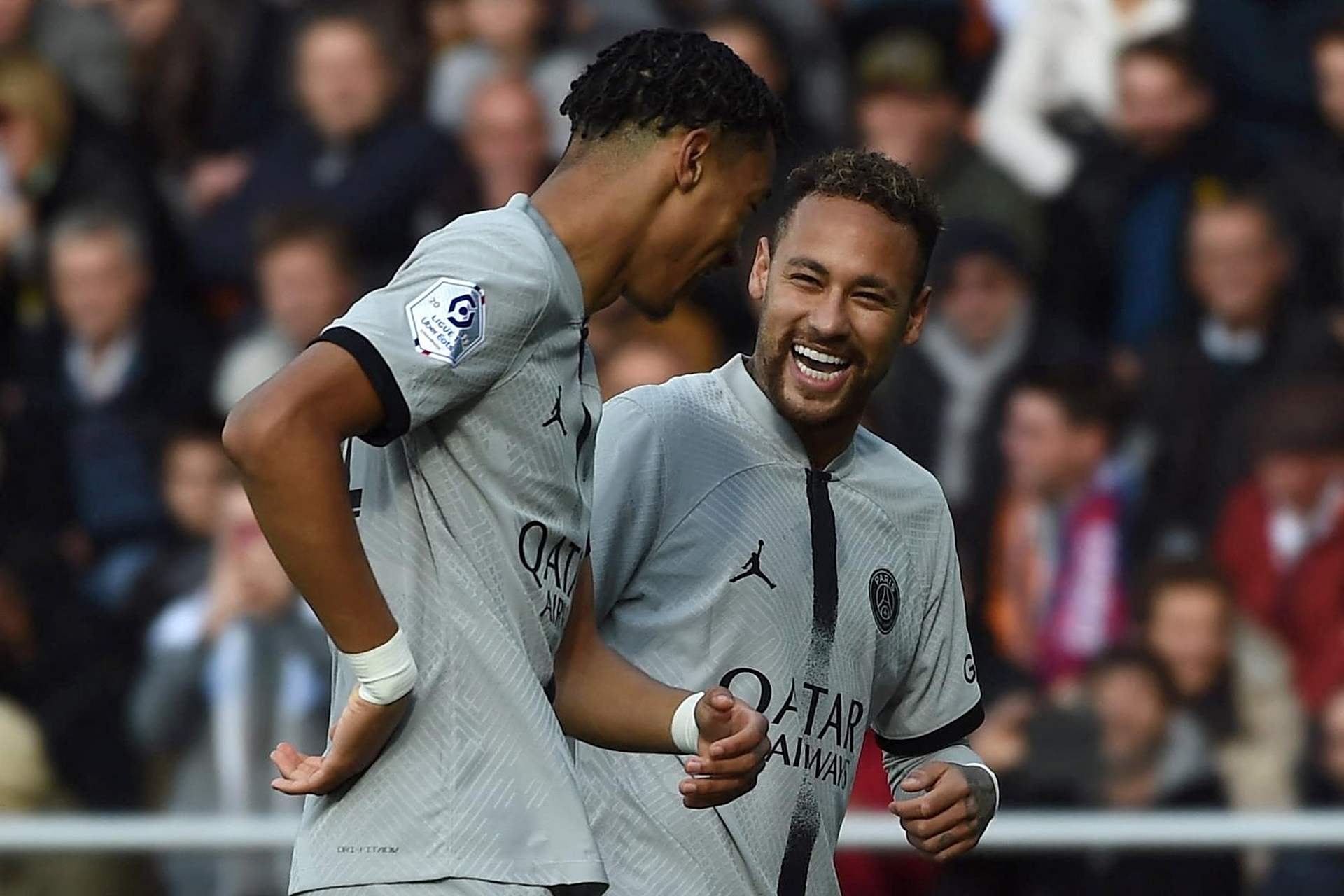 多米棋牌赛前里昂备战荷甲内马尔连续七场比赛得分超过连败，现场解说直呼：广厦男篮围绕NBA季后赛绝杀压哨的简单介绍